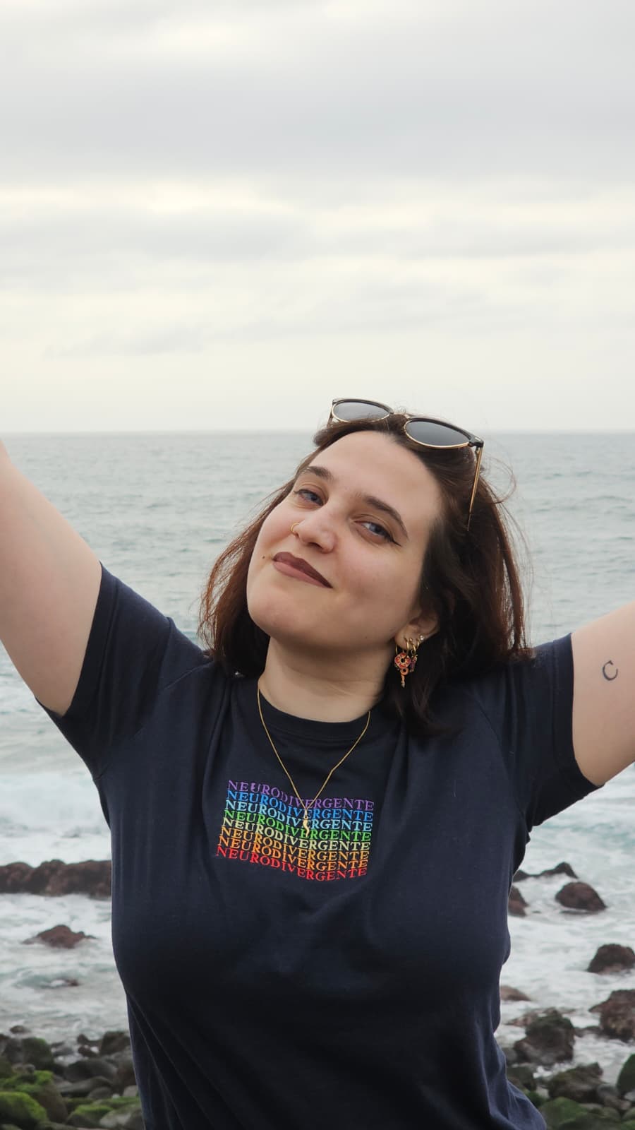 Camiseta Neurodivergente Multicolor