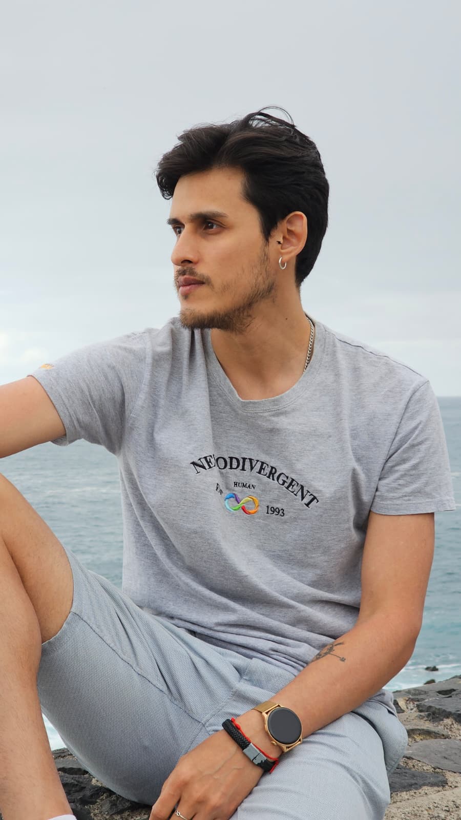 Camiseta Neurodivergent University